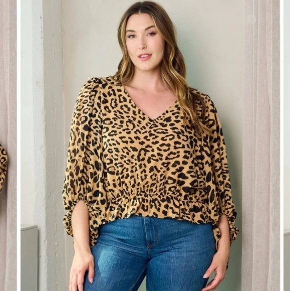 LAST ONE! Sugarlips Plus Size Leopard 3/4 Sleeves V-Neck Top - Picture 2 of 3